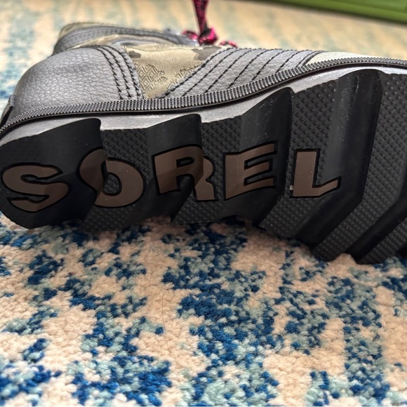 SOREL Lexie Youth Camo Camouflage Wedge Lace Up Boots Green 5 worn once - Picture 4 of 8